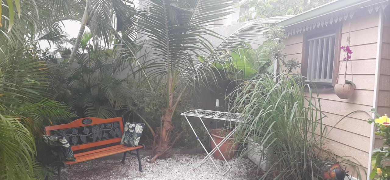 Les Anones Lägenhet Saint-Gilles-les Bains Exteriör bild